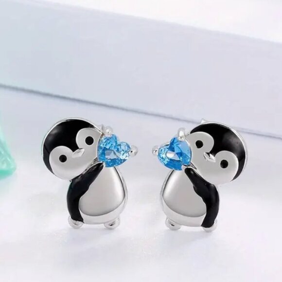 Cute Penguin design Rhinestone Stud Earrings set - Picture 2 of 3